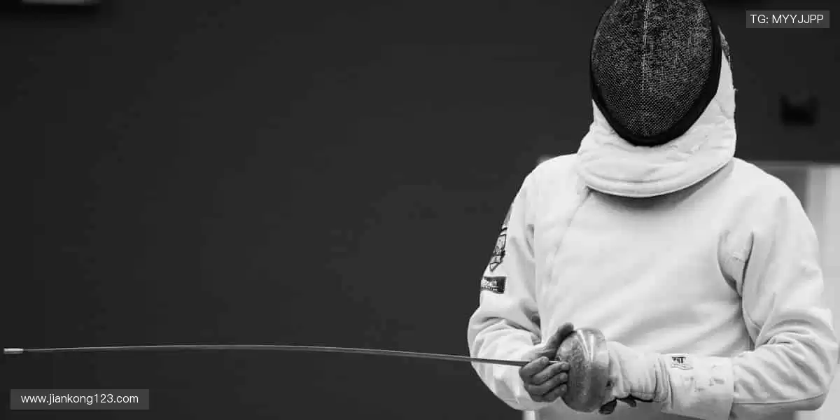 实时弹幕,边看边聊,做赛场最活跃的观众!💬🎉